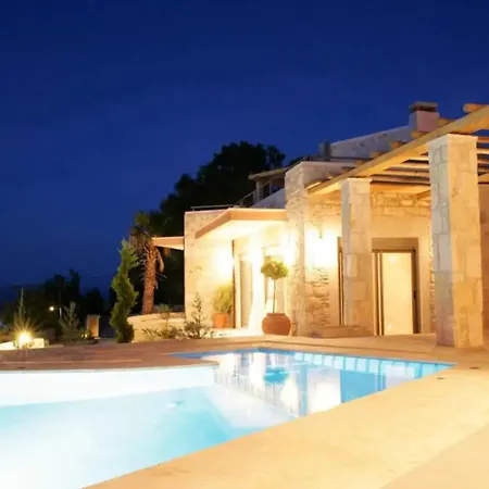 Thomais Resort: 2 Stone With A Private Swimming Pool